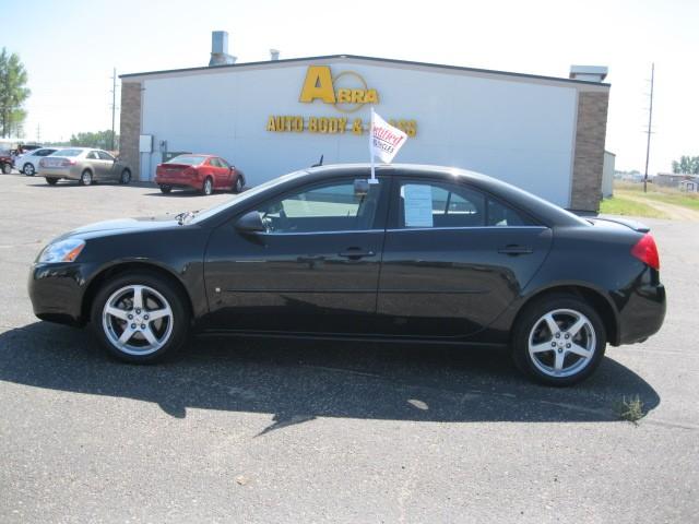 2008 Pontiac G6 LE 7-passenger