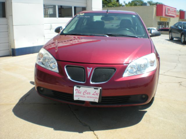 2009 Pontiac G6 XUV SLE 4WD