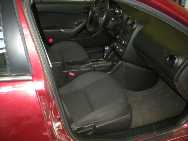 2009 Pontiac G6 XUV SLE 4WD