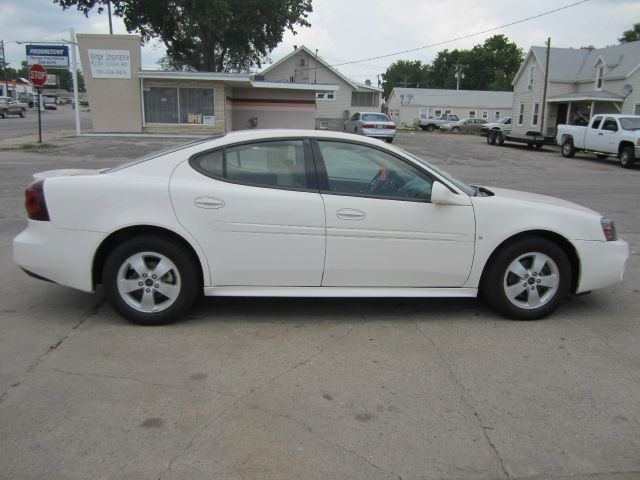 2009 Pontiac G6 XUV SLE 4WD