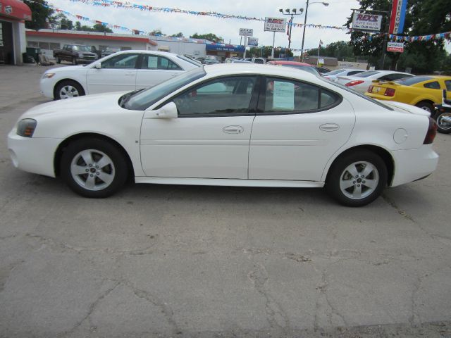 2009 Pontiac G6 XUV SLE 4WD