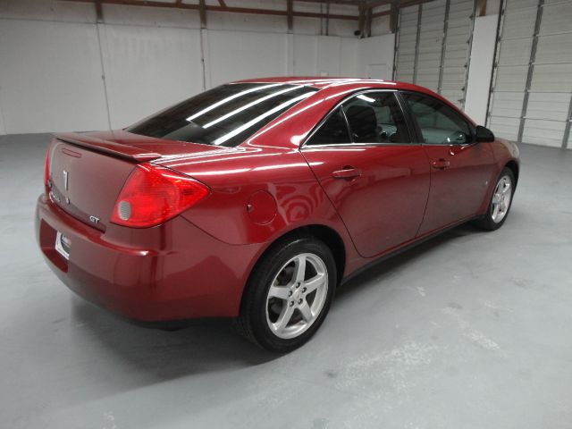 2009 Pontiac G6 XUV SLE 4WD