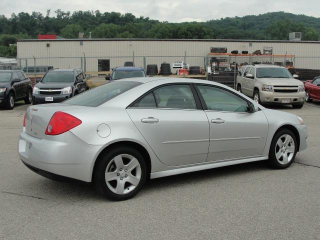 2010 Pontiac G6 Base