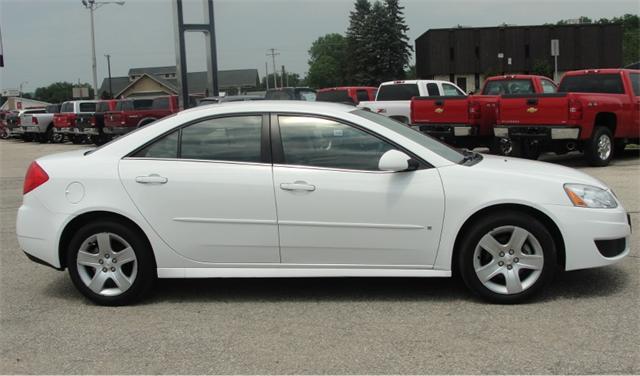 2010 Pontiac G6 Base