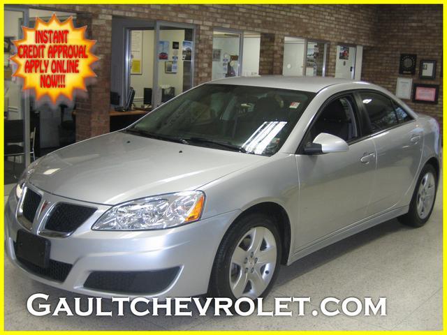 2010 Pontiac G6 Base