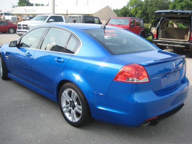 2009 Pontiac G8 Unknown