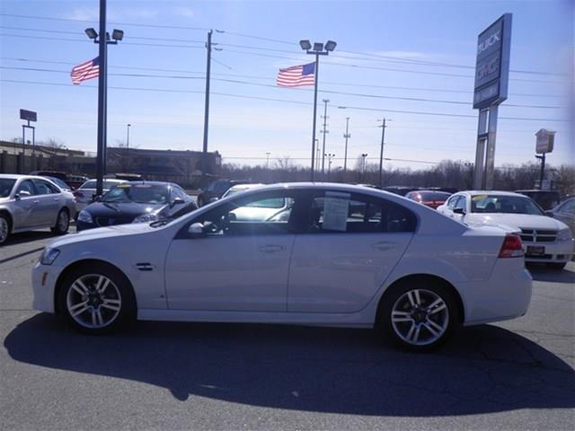 2009 Pontiac G8 SE Sedan