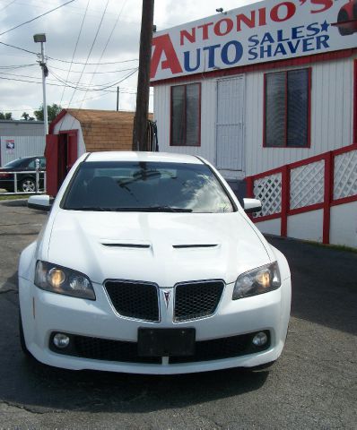 2009 Pontiac G8 LS Flex Fuel 4x4 This Is One Of Our Best Bargains