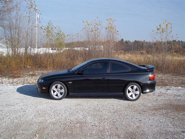 2004 Pontiac GTO Base