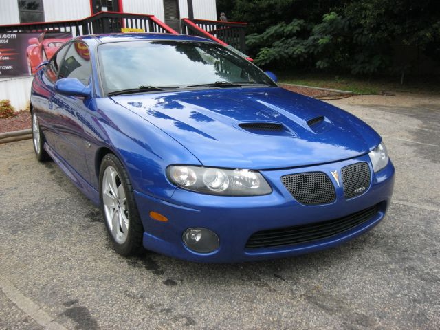 2005 Pontiac GTO GT Premium