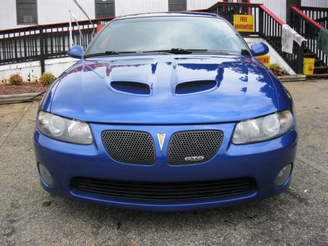 2005 Pontiac GTO GT Premium