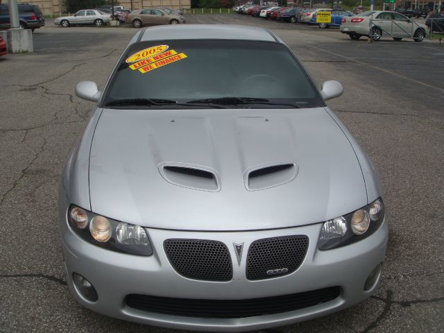 2005 Pontiac GTO GT Premium