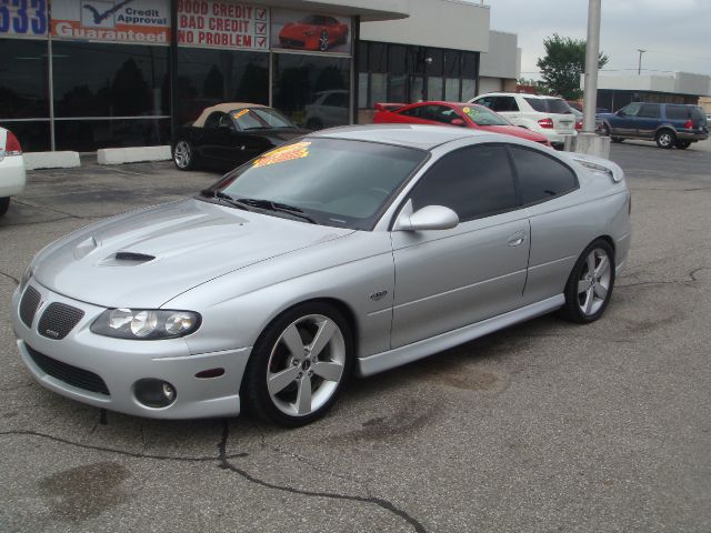 2005 Pontiac GTO GT Premium