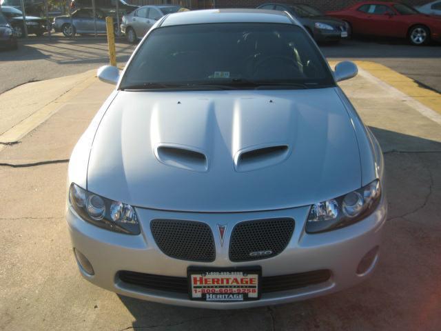 2006 Pontiac GTO Base