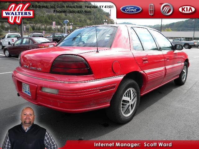 1993 Pontiac Grand Am XLS Sport Util 4D