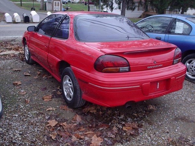 1997 Pontiac Grand Am 4dr Sdn SL Auto Sedan