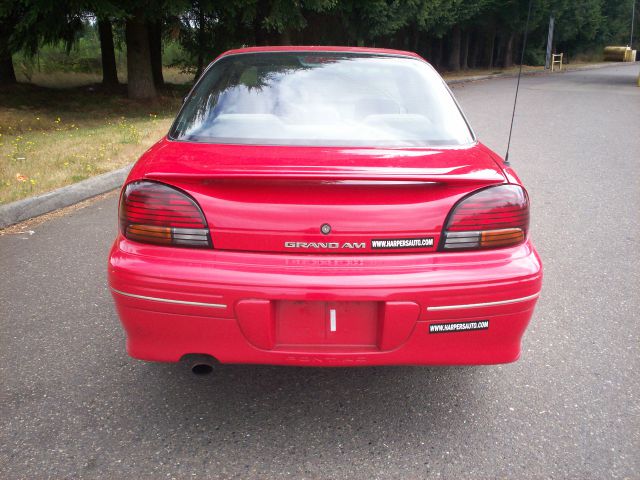 1998 Pontiac Grand Am 4dr Sdn SL Auto Sedan