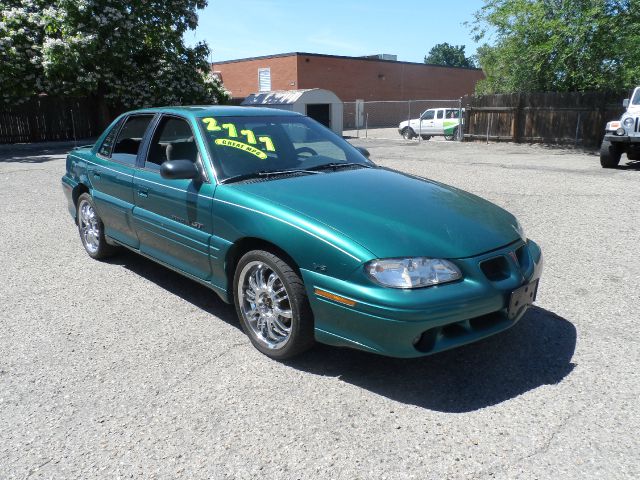 1998 Pontiac Grand Am XUV SLE 4WD