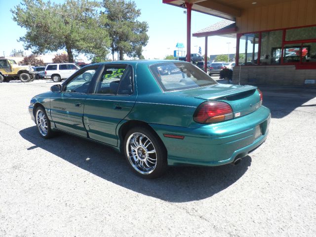 1998 Pontiac Grand Am XUV SLE 4WD