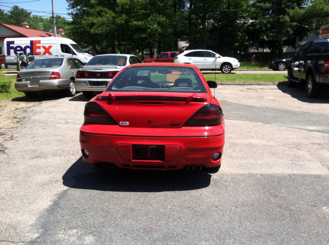 1999 Pontiac Grand Am XUV SLE 4WD