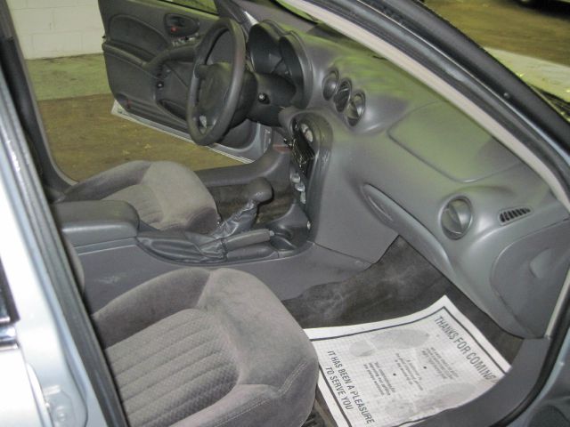 2000 Pontiac Grand Am XUV SLE 4WD