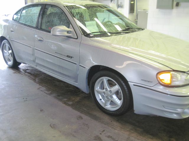 2000 Pontiac Grand Am XUV SLE 4WD