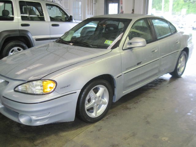 2000 Pontiac Grand Am XUV SLE 4WD