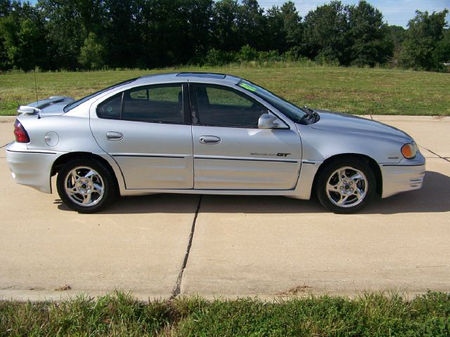 2002 Pontiac Grand Am XUV SLE 4WD