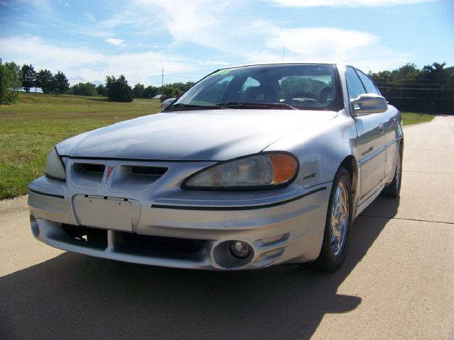 2002 Pontiac Grand Am XUV SLE 4WD