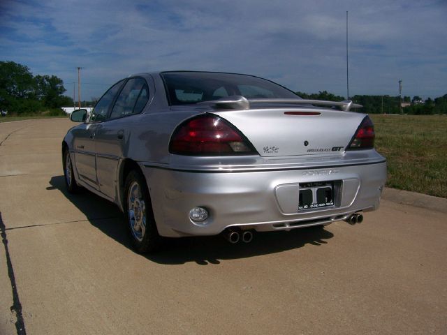 2002 Pontiac Grand Am XUV SLE 4WD