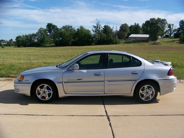 2002 Pontiac Grand Am XUV SLE 4WD