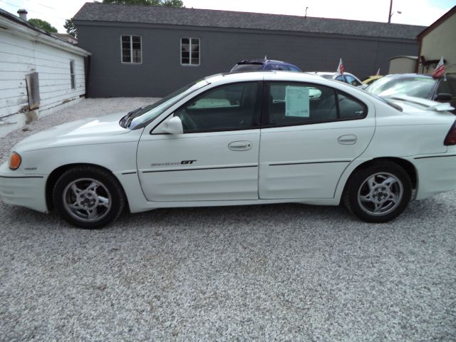 2002 Pontiac Grand Am XUV SLE 4WD