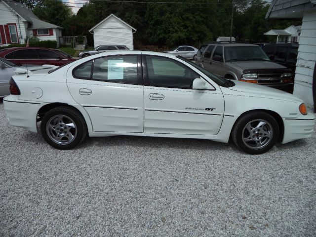 2002 Pontiac Grand Am XUV SLE 4WD