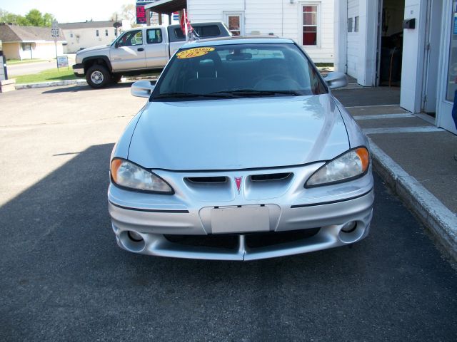 2002 Pontiac Grand Am XUV SLE 4WD