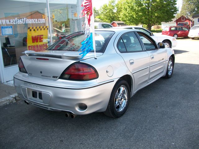 2002 Pontiac Grand Am XUV SLE 4WD