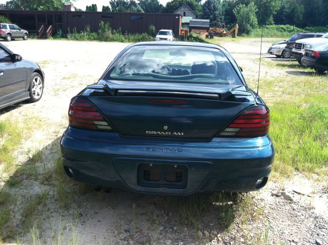 2003 Pontiac Grand Am Sport -5 Speed-stick-4x4