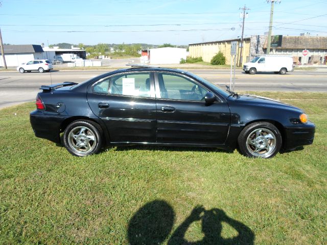 2003 Pontiac Grand Am XUV SLE 4WD