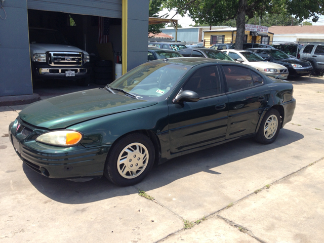 2003 Pontiac Grand Am XUV SLE 4WD