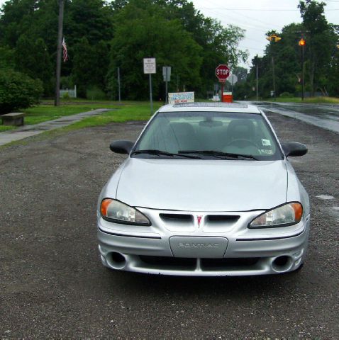 2003 Pontiac Grand Am XUV SLE 4WD