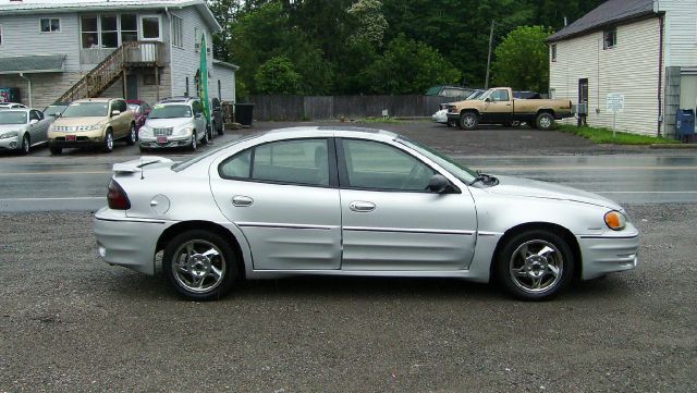 2003 Pontiac Grand Am XUV SLE 4WD