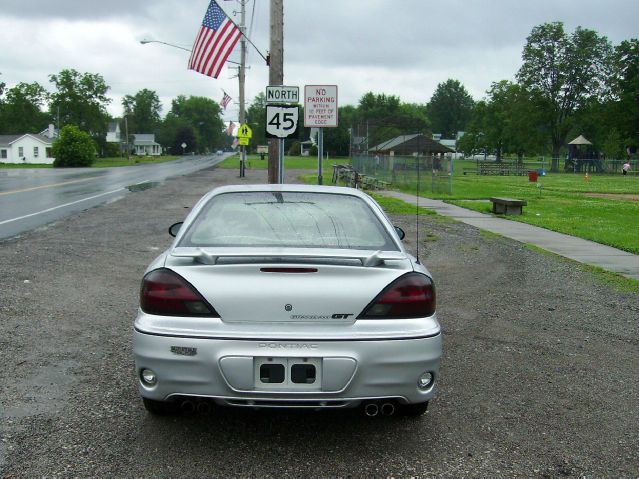 2003 Pontiac Grand Am XUV SLE 4WD