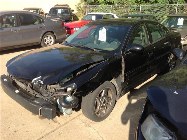 2003 Pontiac Grand Am XUV SLE 4WD