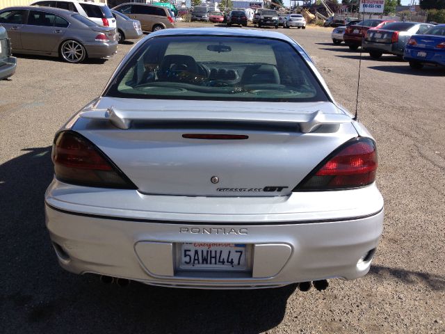 2003 Pontiac Grand Am XUV SLE 4WD