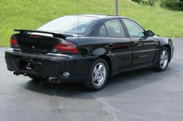 2003 Pontiac Grand Am XUV SLE 4WD