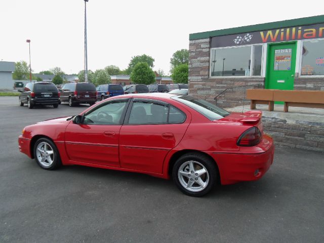 2003 Pontiac Grand Am XUV SLE 4WD