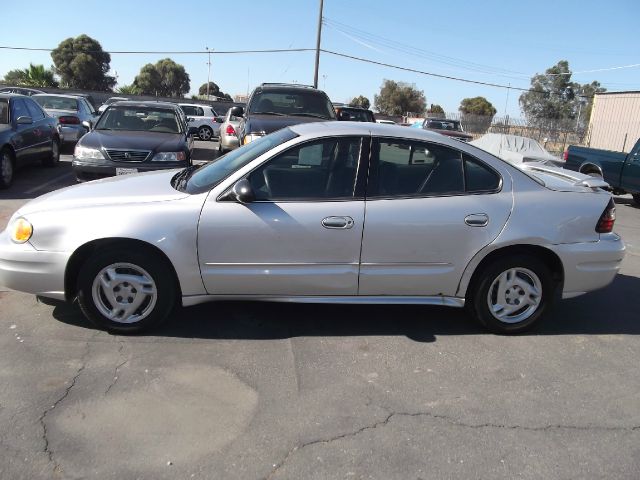 2003 Pontiac Grand Am Sport -5 Speed-stick-4x4