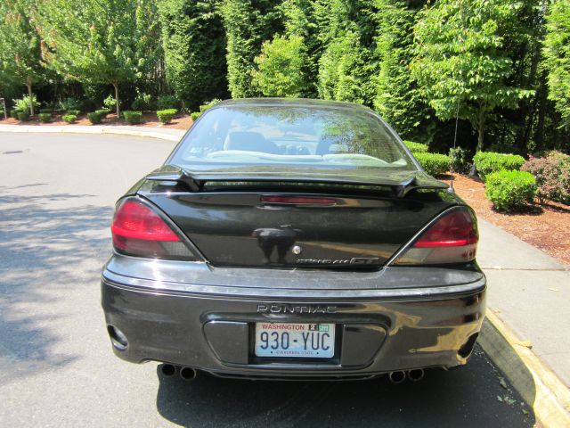 2004 Pontiac Grand Am Sportback LS