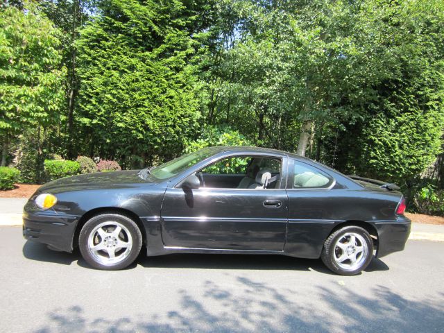 2004 Pontiac Grand Am Sportback LS