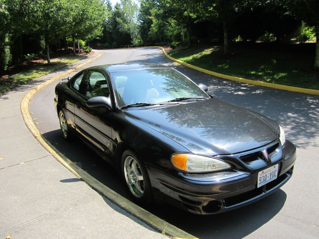 2004 Pontiac Grand Am Sportback LS