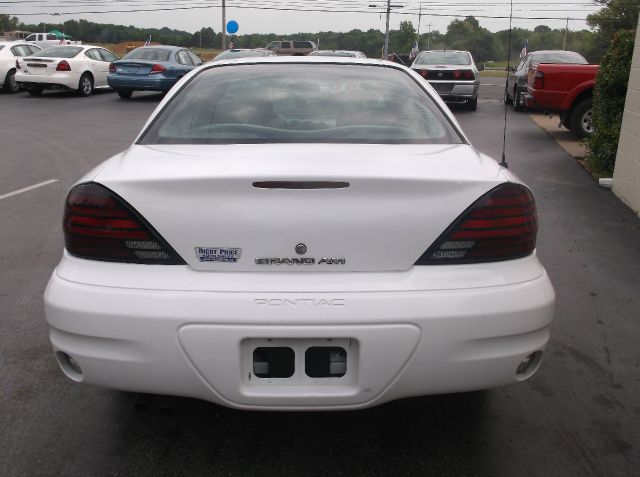 2004 Pontiac Grand Am Sport -5 Speed-stick-4x4